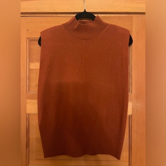 banana republic cashmere vest - Picture 1 of 3